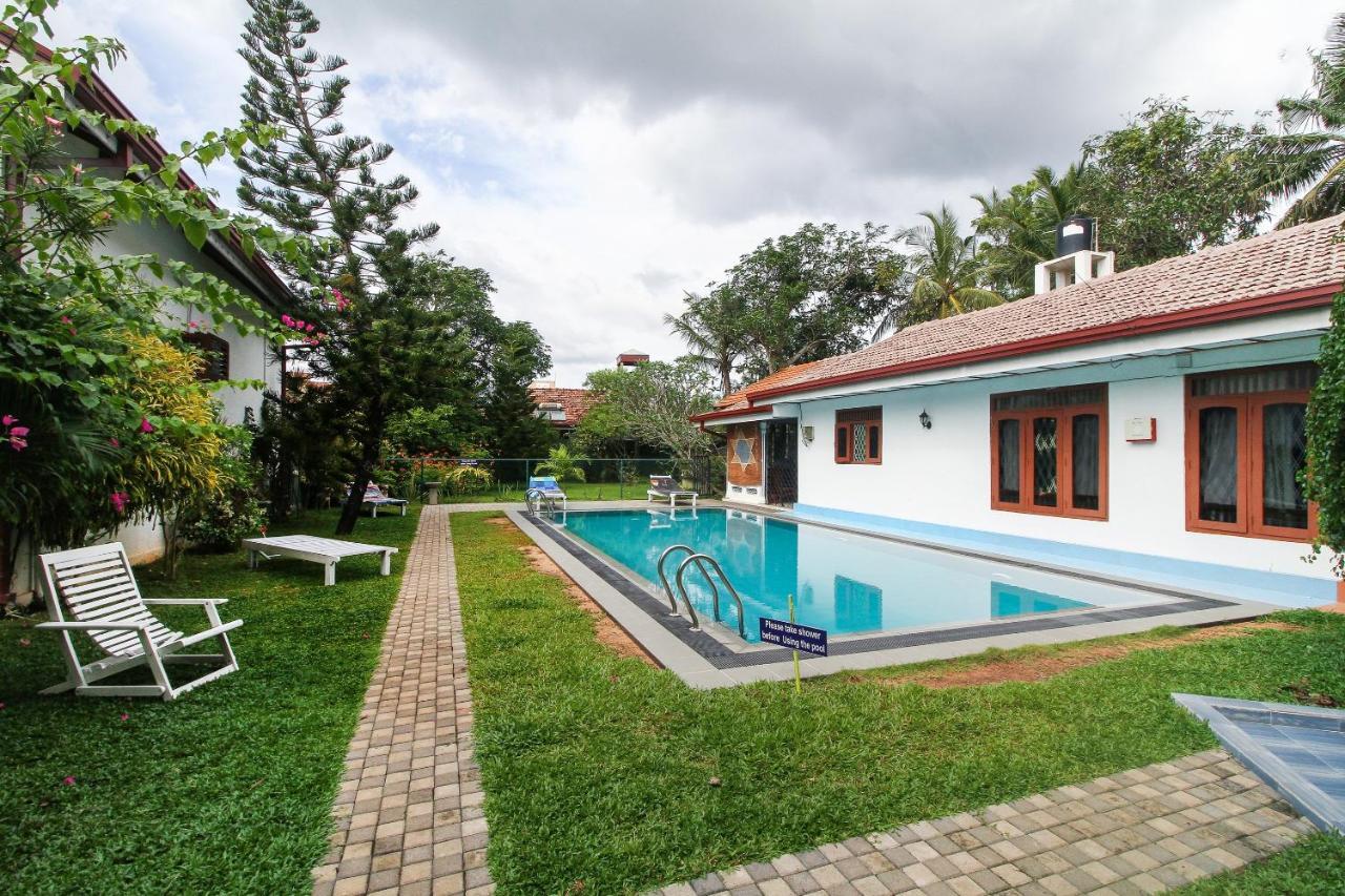 Lioni Holidays Villa Negombo Exterior photo